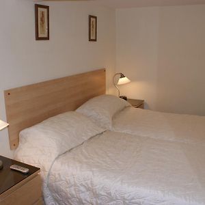 Double or Twin Room Private Bathroom